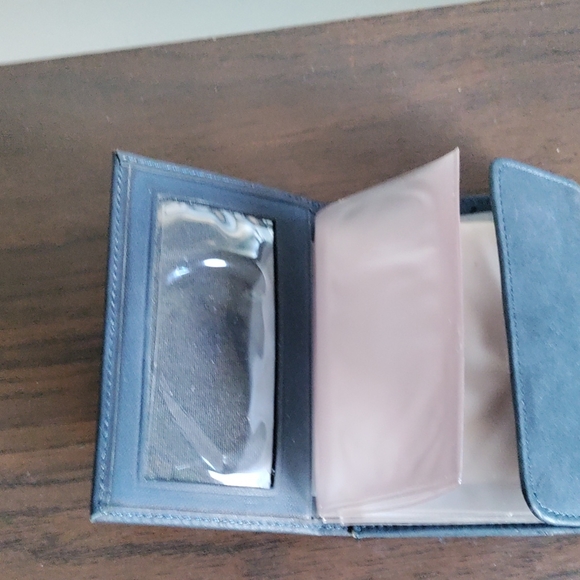 Princess Gardener Wallet 3x4in - Picture 3 of 4